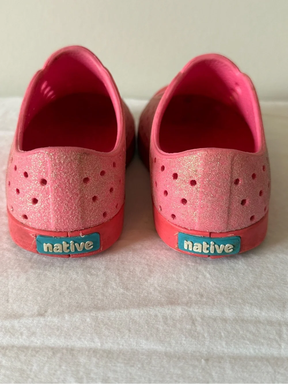 Native Kids Slip-On Water Shoes in Glitter Coral Pink